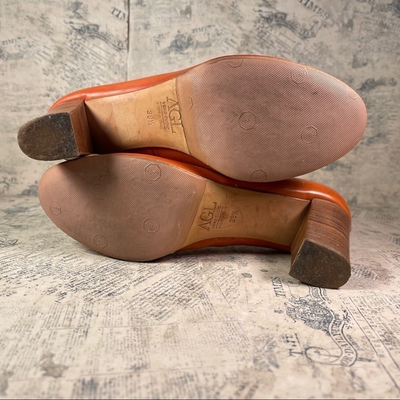 AGL Vero Cuoio Made in Italy Pump Color: Orange/Tan - Picture 10 of 13